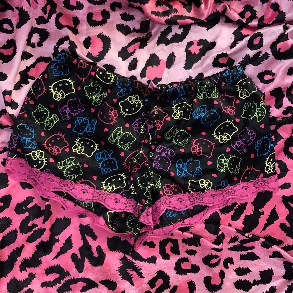 neon satin hello kitty pj shorts 🎀 RARE